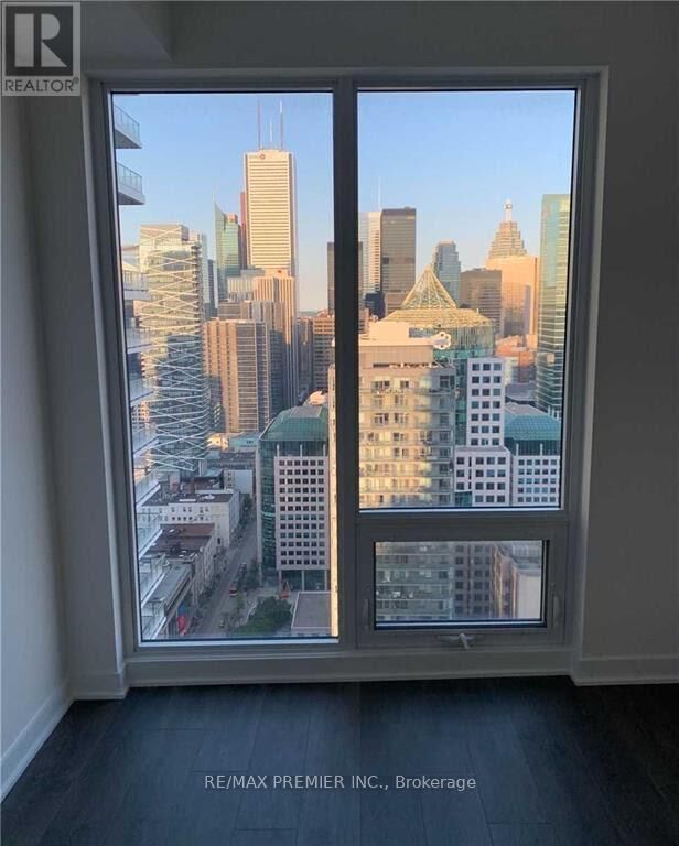 Property Photo: 115 Blue Jays Way 4315 ON M5V 3T3