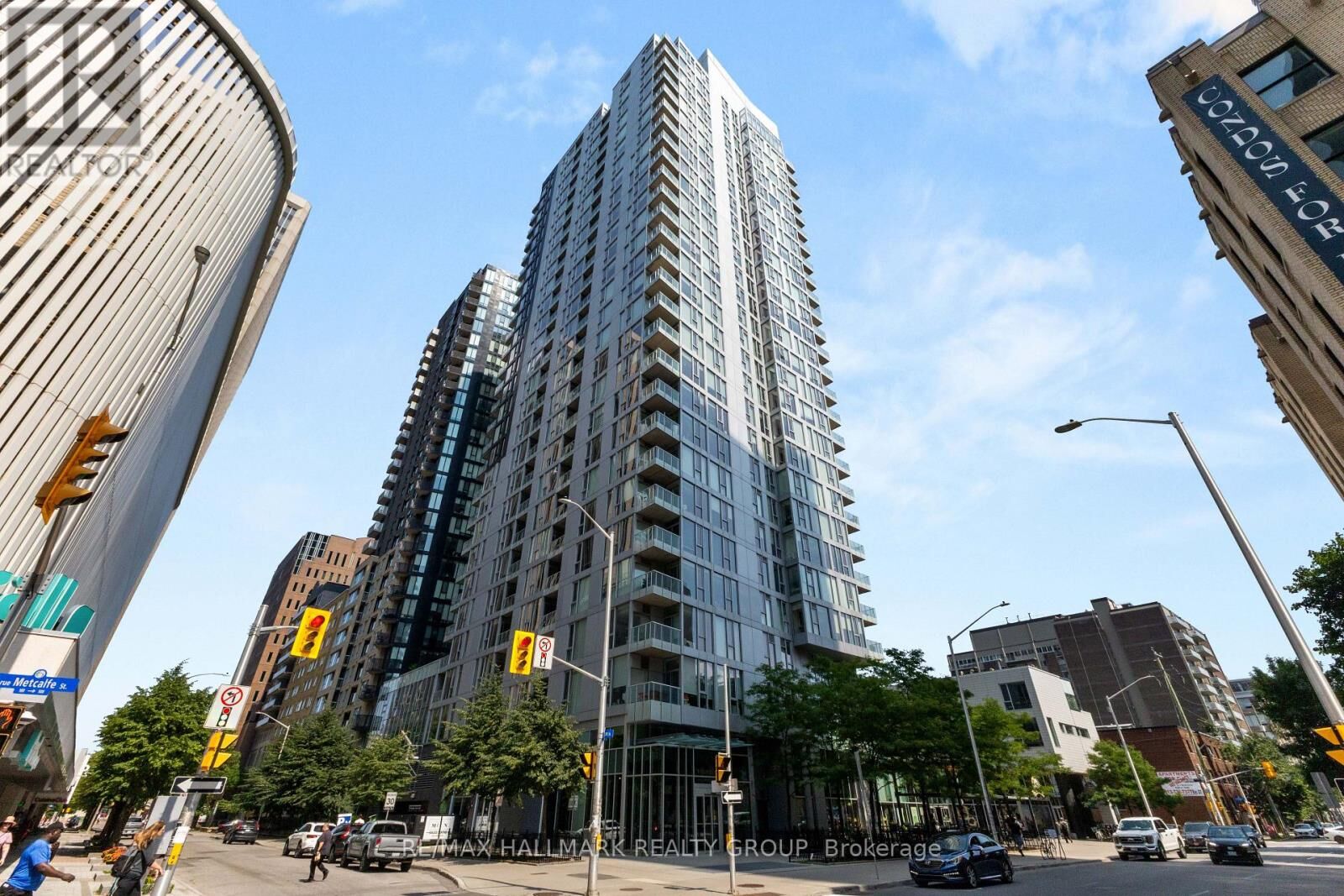 Property Photo:  179 Metcalfe Street 2003  ON K2P 1P7 