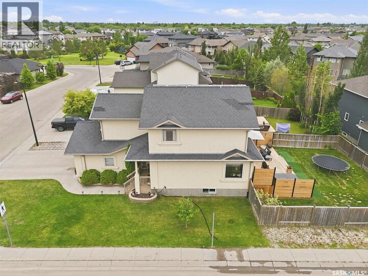 Property Photo: 1358 Denham Crescent SK S7R 0B1