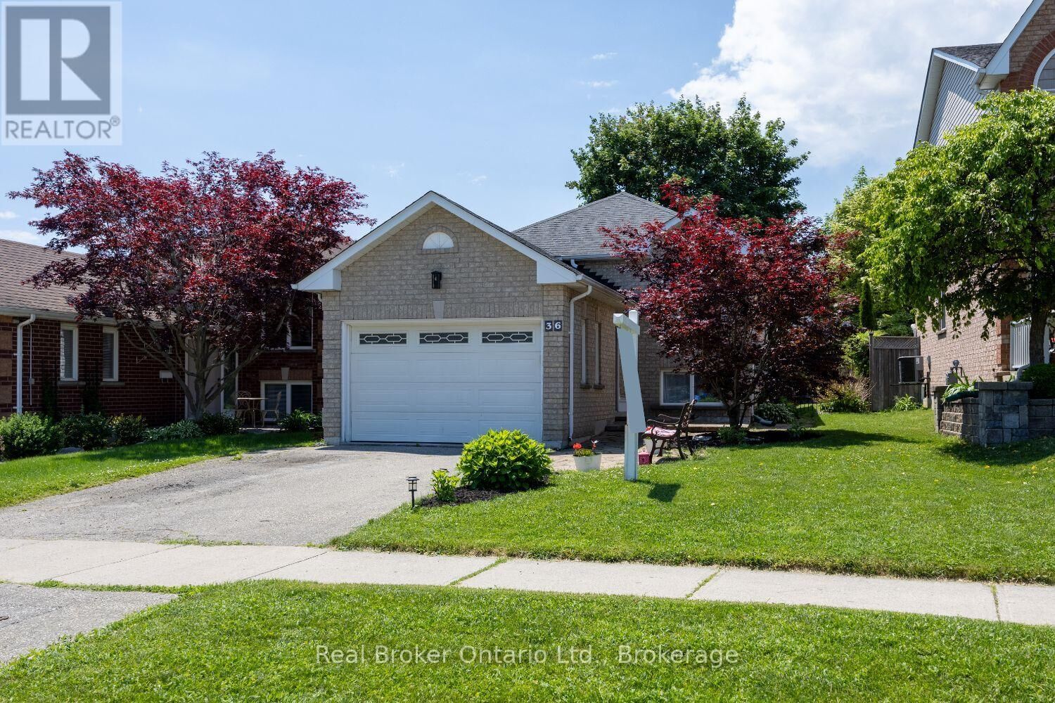 Property Photo:  36 Apple Blossom Boulevard  ON L1C 4L9 