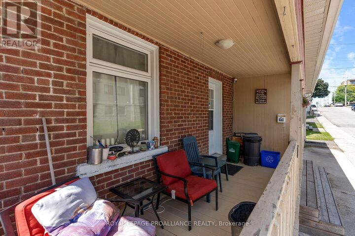 Property Photo: 144-146 George Street ON K6V 3W2
