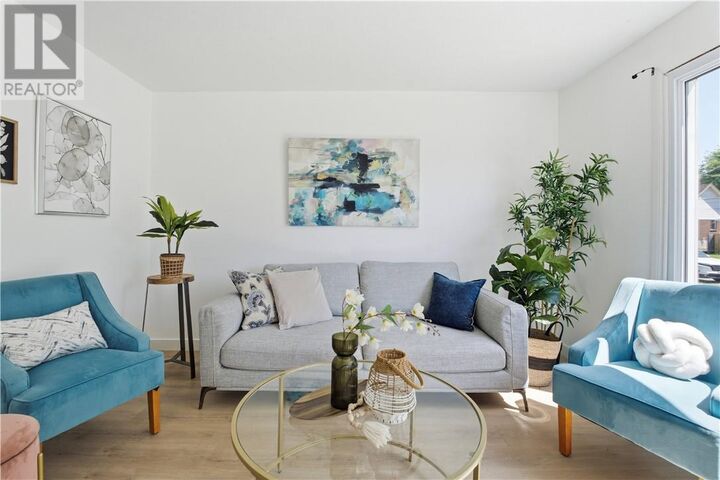 Property Photo:  913 Miller Street  ON P3A 2W9 