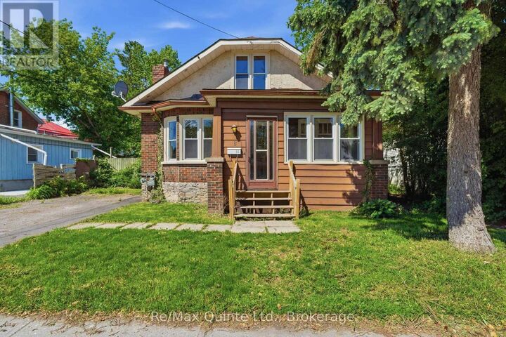 Property Photo:  8 Dunbar Street  ON K8P 3R5 
