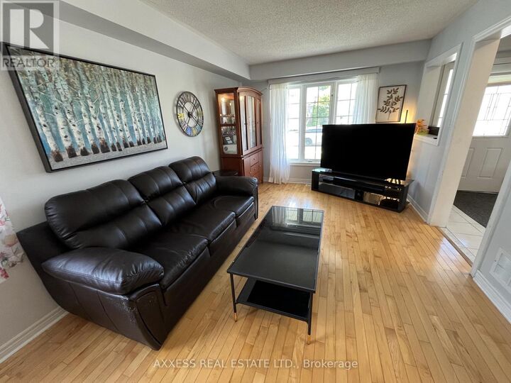 Property Photo:  234 Esther Drive  ON L4N 0G3 