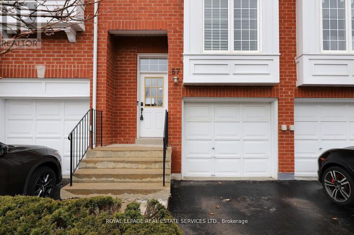 Property Photo: 1575 South Parade Court 67 ON L5M 6E9
