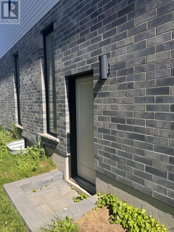 Property Photo: 2066 Saddlerock Avenue Lower ON N6G 3X3