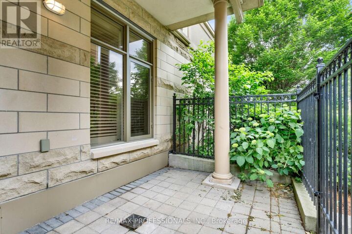 Property Photo: 350 Princess Royal Drive 102 ON L5B 4N1