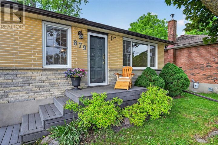 Property Photo:  879 Birch Avenue  ON K9H 6G7 