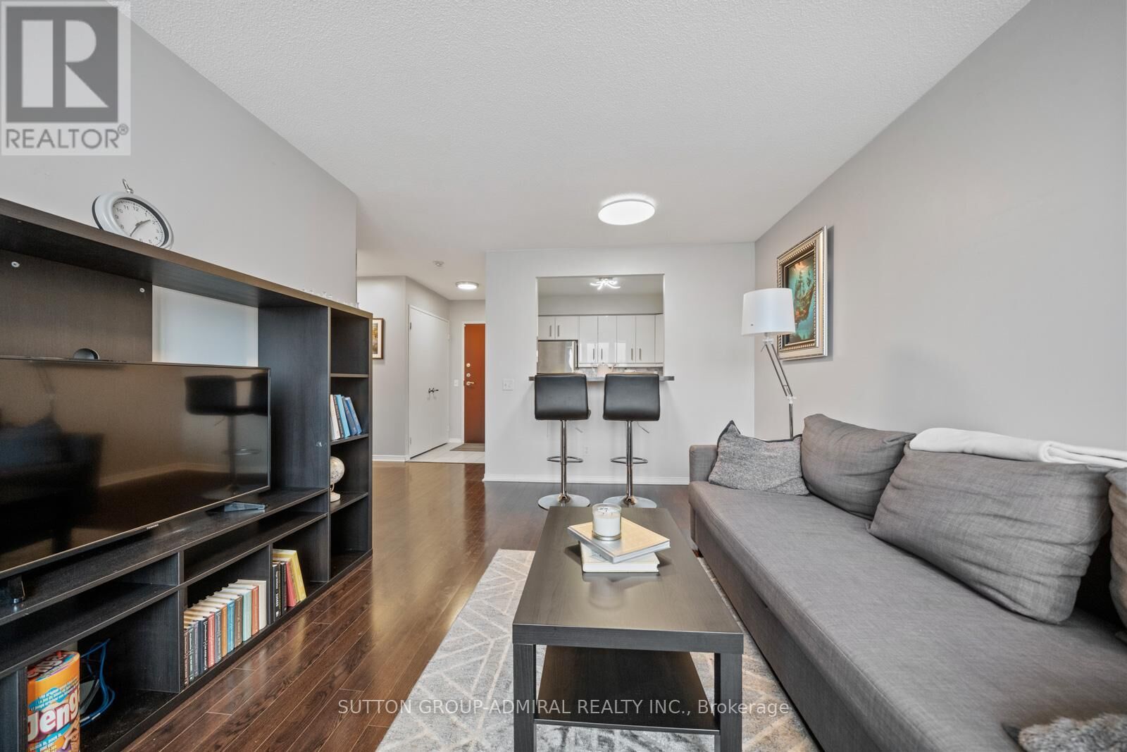 Property Photo:  81 Townsgate Drive 1103  ON L4J 8E6 