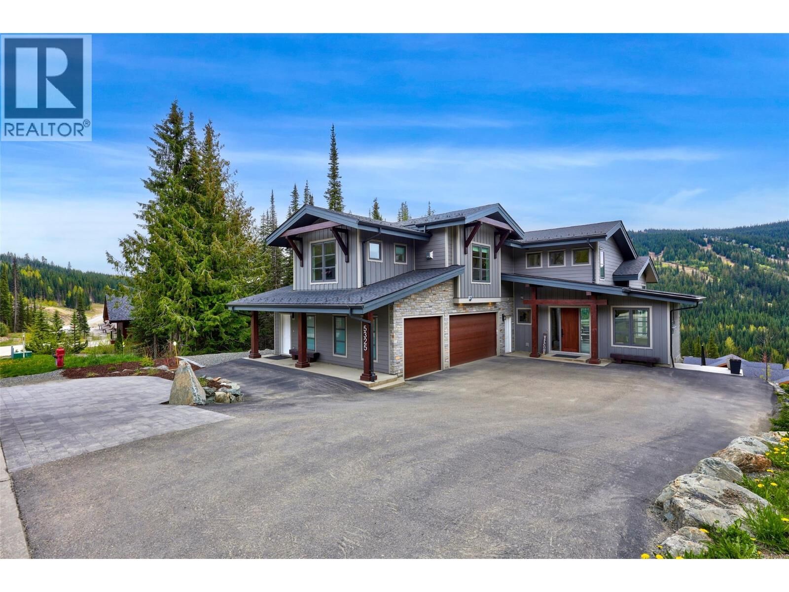 Property Photo: 5325 Lookout Ridge Drive BC V0E 5N0