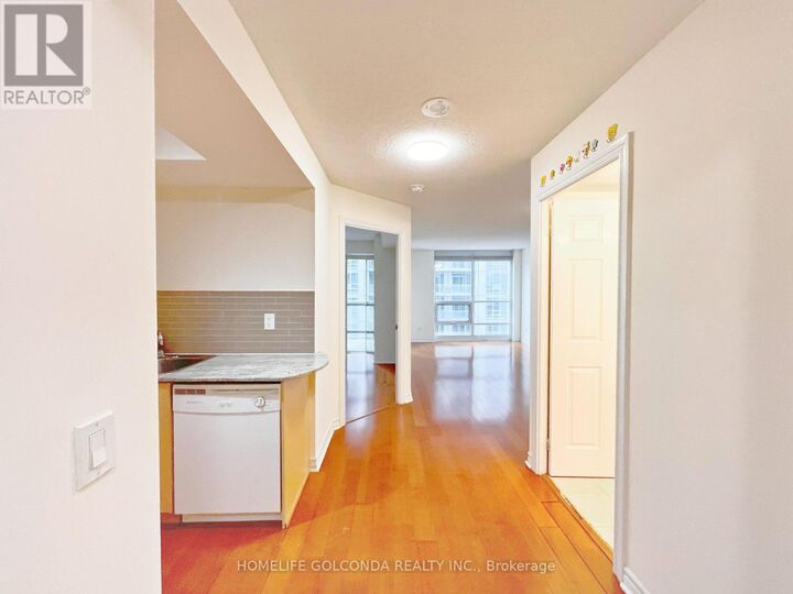 Property Photo:  763 Bay Street 2606  ON M5G 2R3 