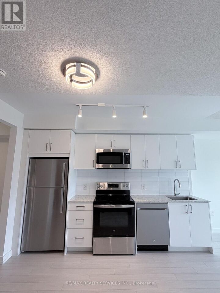 Property Photo: 4010 Eglinton Avenue West 222 ON M9A 0G5