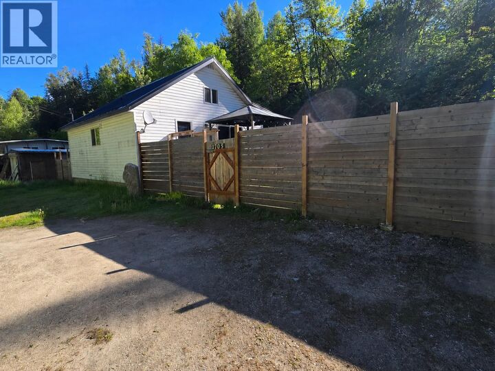Property Photo: 1705 Perrier Road BC V1L 6Y8