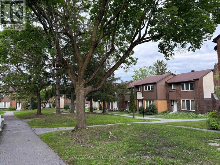 Property Photo: 2111 Montreal Road 89 ON K1J 8M8