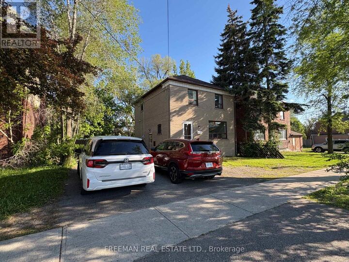 Property Photo: 535 Lawrence Avenue West ON M6A 1A3