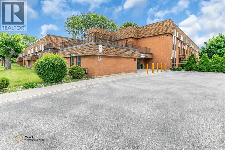 Property Photo:  6311 Thornberry Crescent 300  ON N8T 3A5 