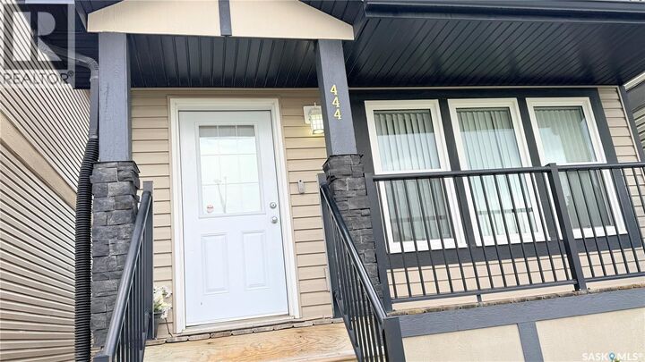 Property Photo:  444 Coad Manor  SK S7R 0K2 