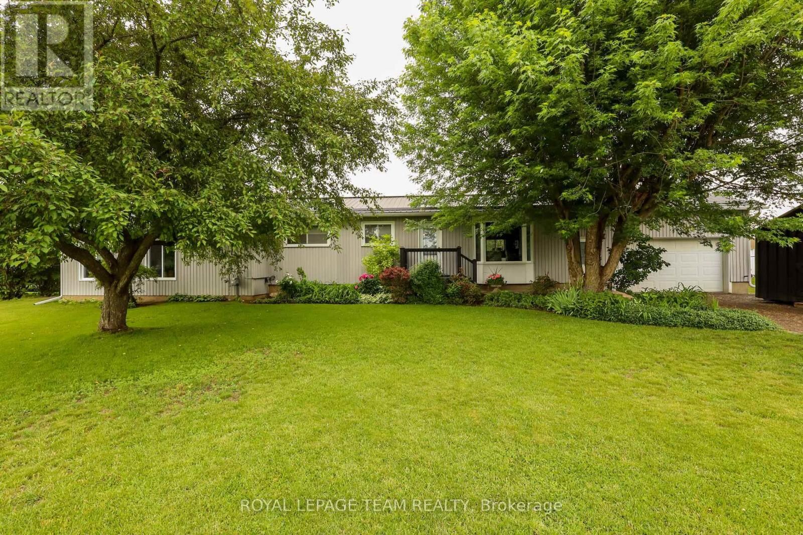 Property Photo:  3041 Bridge Street  ON K0E 1W0 