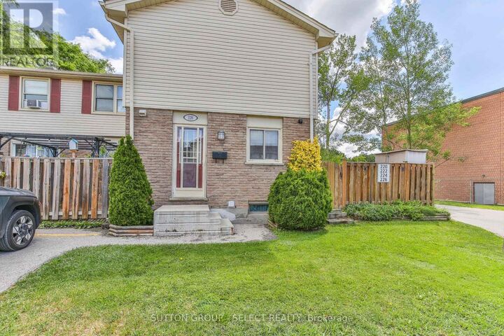 Property Photo: 230 Clarke Road 226 ON N5W 5P8