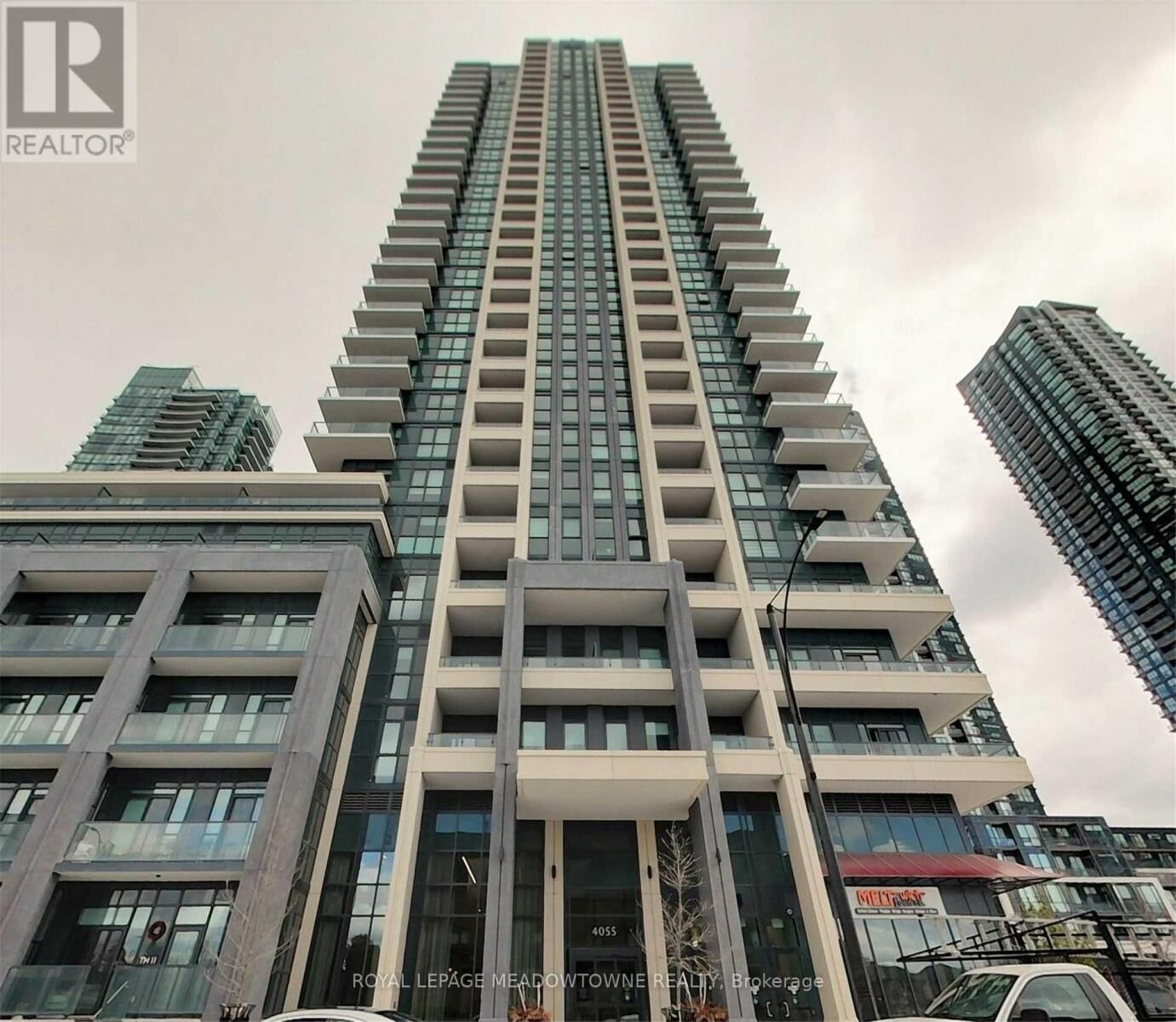Property Photo:  4055 Parkside Village Drive 2521  ON L5B 0K8 