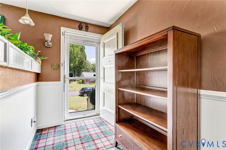 Property Photo: 9902 Royerton Drive VA 23228