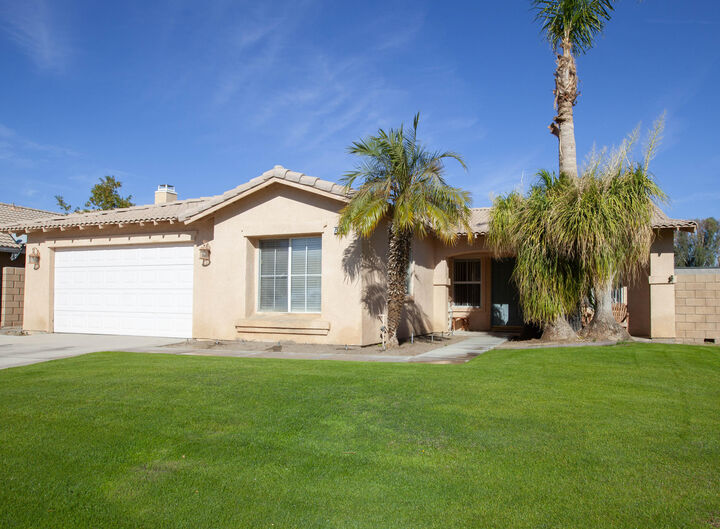 Property Photo: 79400 Paseo Del Rey CA 92253