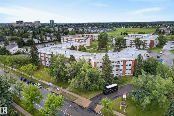 Property Photo: 11255 31 Avenue NW 24A AB T6J 4G7