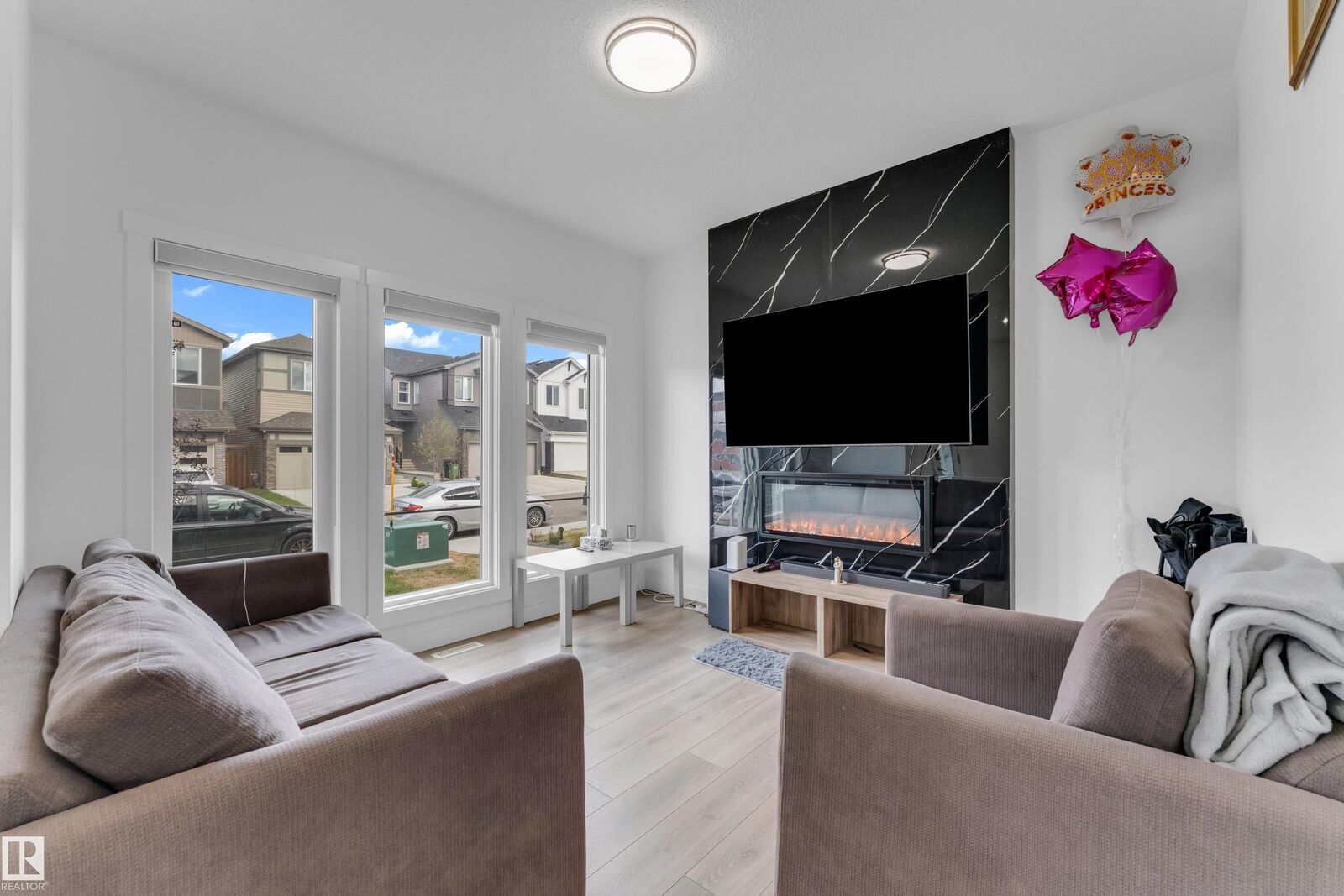 Property Photo: 432 29 Street SW AB T6X 3E7
