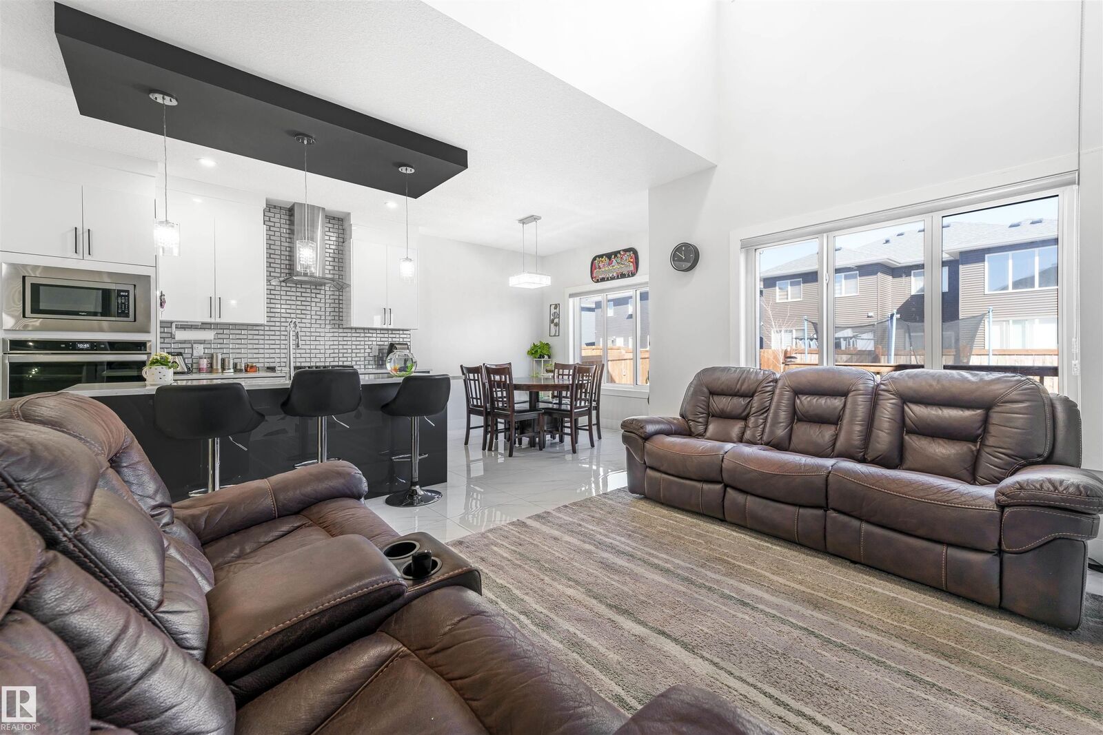Property Photo:  16212 32 Avenue SW  AB T6W 4P2 