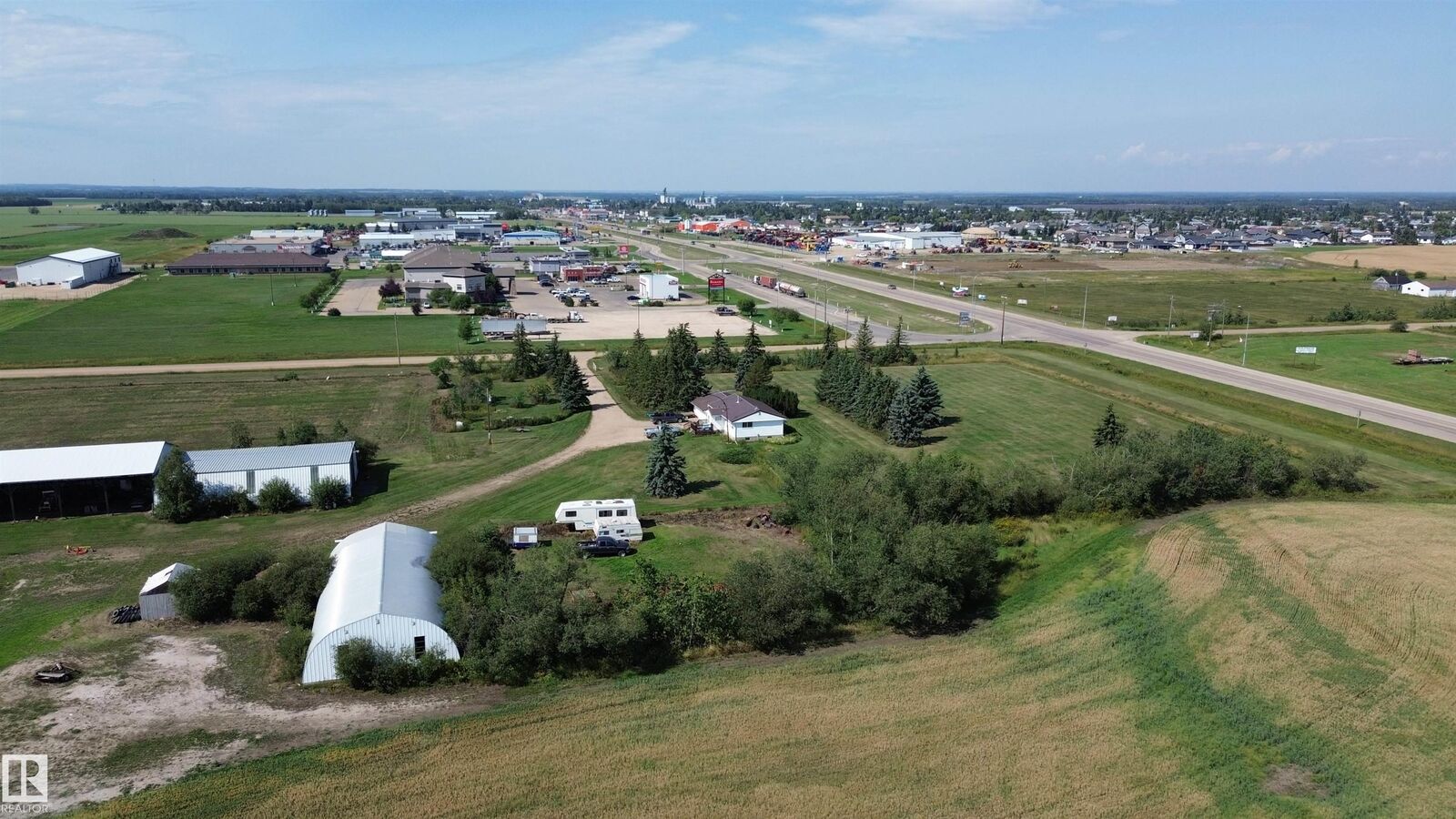 Property Photo: 9839 115 Avenue AB T7P 1P5