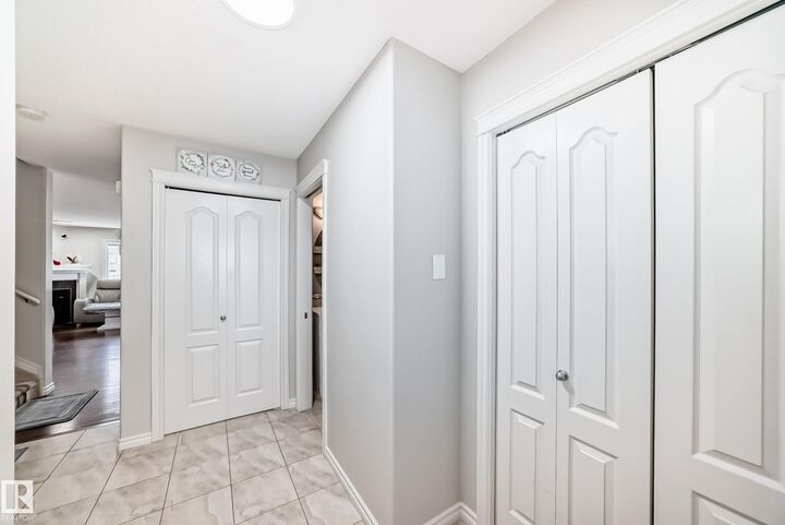 Property Photo:  6419 18 Avenue SW  AB T6X 0M9 