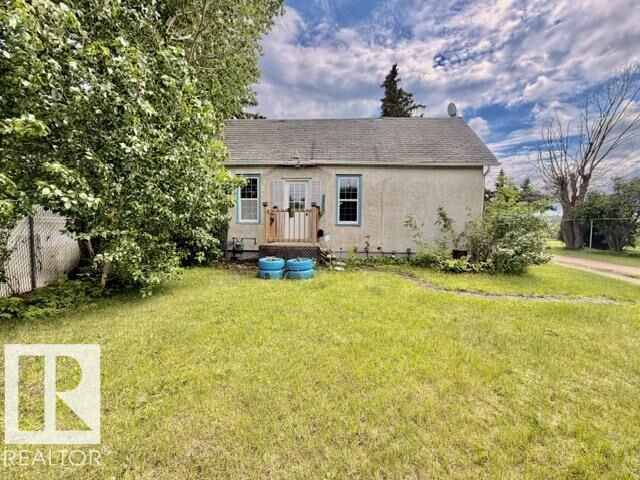 Property Photo:  5505 45 Avenue  AB T9A 0G3 