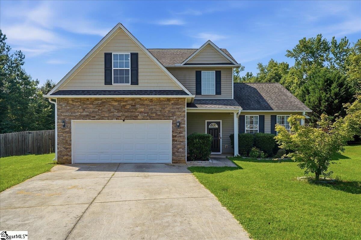 Property Photo: 116 Kingsdale Court SC 29680