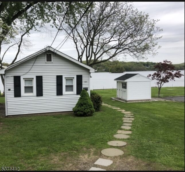 Property Photo:  39 Dell Ave  NJ 07857 