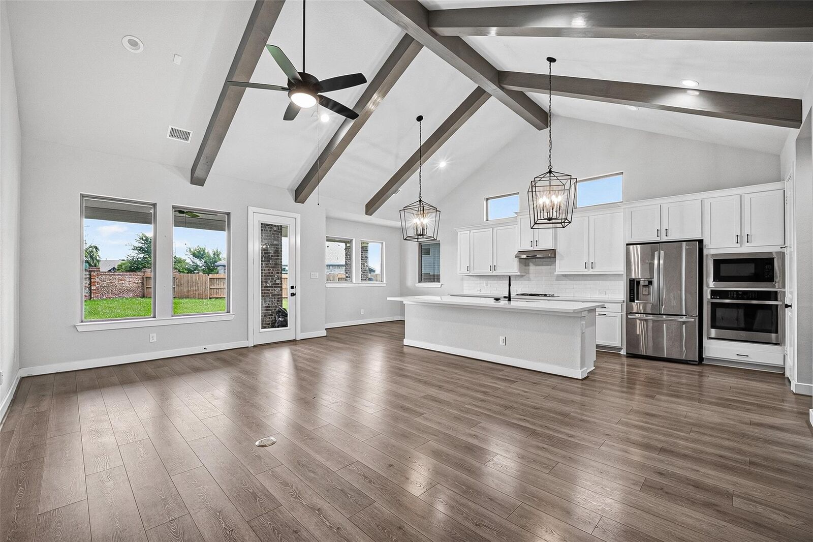 Property Photo:  2600 Golden Palms Lane  TX 77568 