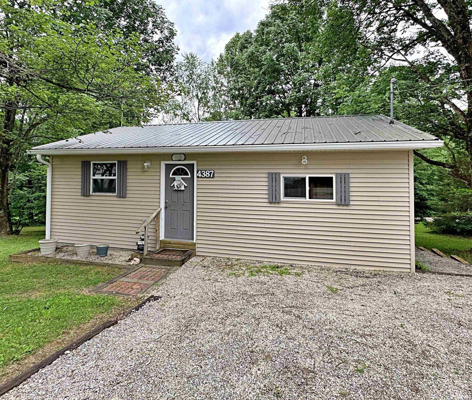 Property Photo: 4387 W Co Rd 640 S IN 47454