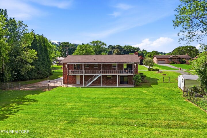 Property Photo: 1809 River Shores Drive TN 37914