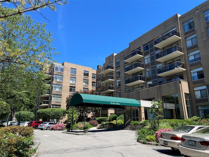 Property Photo:  35 N Chatsworth Avenue 1J  NY 10538 