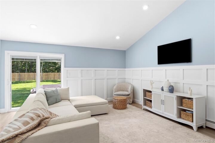 Property Photo:  18 Ashford Drive  NY 11716 