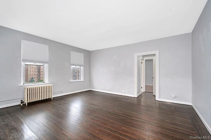 Property Photo:  472 Gramatan Avenue Dd3  NY 10552 