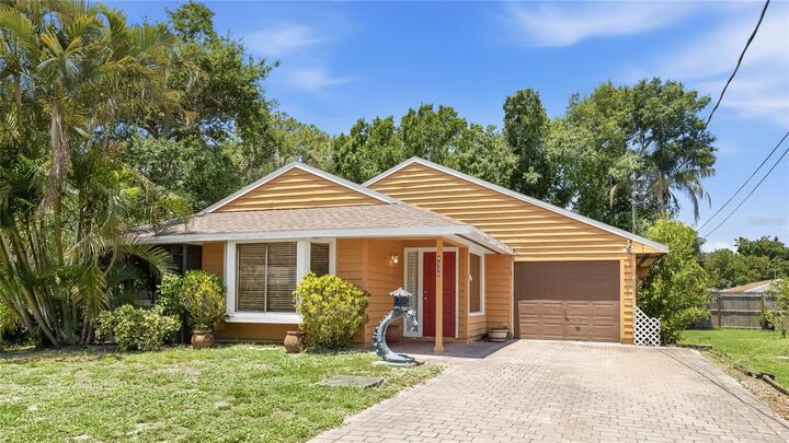 Property Photo:  4336 Cactus Avenue  FL 34231 