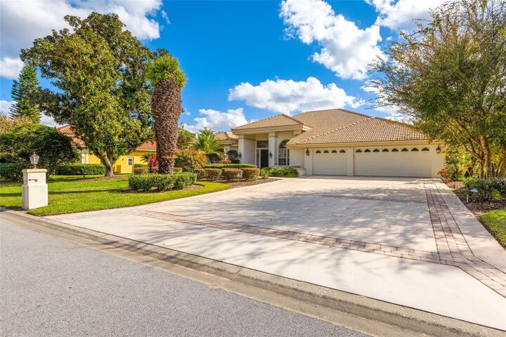 Property Photo:  30312 Laurelwood Lane  FL 33543 