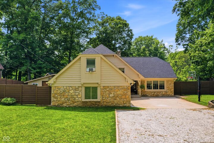 Property Photo:  1954 Lakeview Drive  IN 46123 