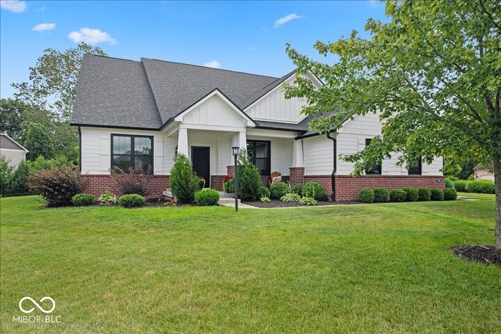 Property Photo: 910 Viking Sunrise Lane IN 46074