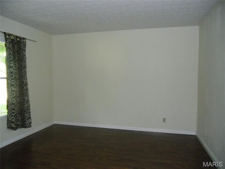 Property Photo:  3212 West Boulevard  IL 62221 