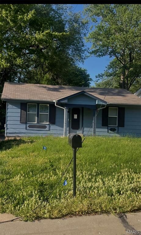 Property Photo:  149 Flora Drive  MO 63135 