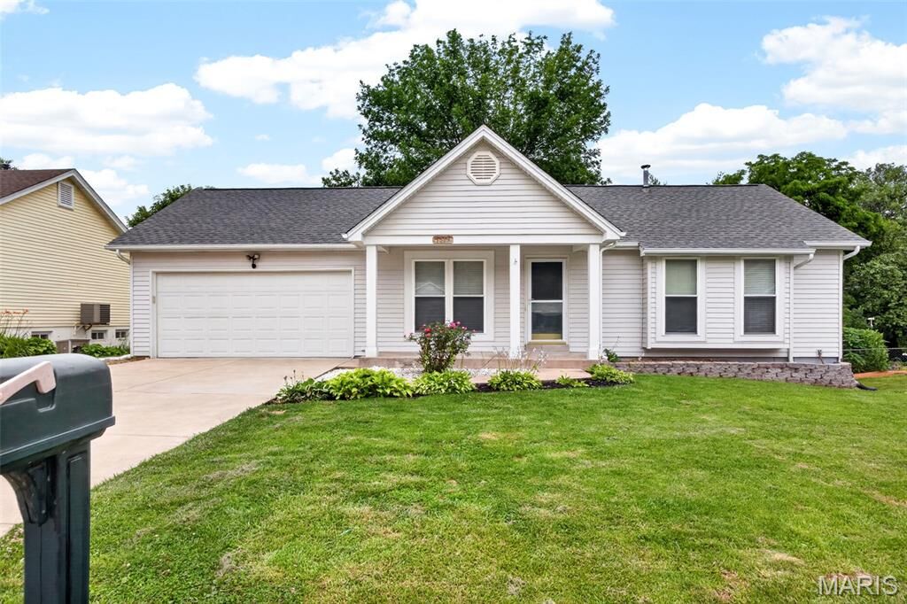 Property Photo:  1319 Cambrook Court  MO 63304 
