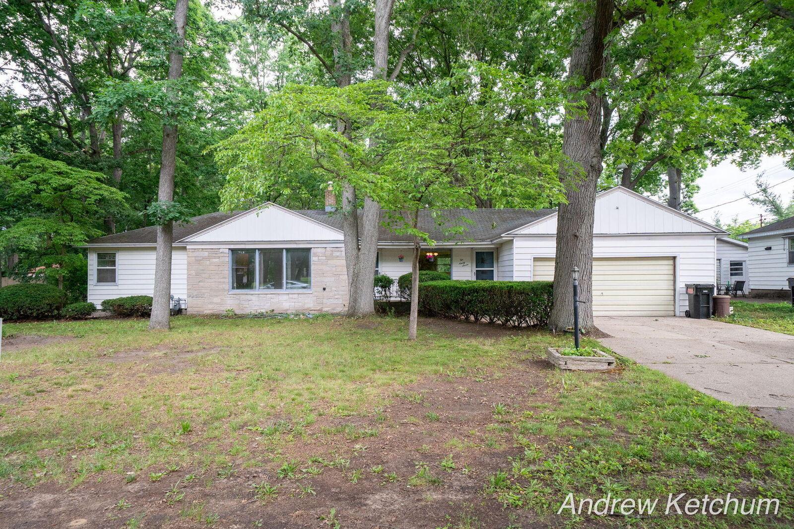 Property Photo:  297 Fourth Avenue  MI 49424 