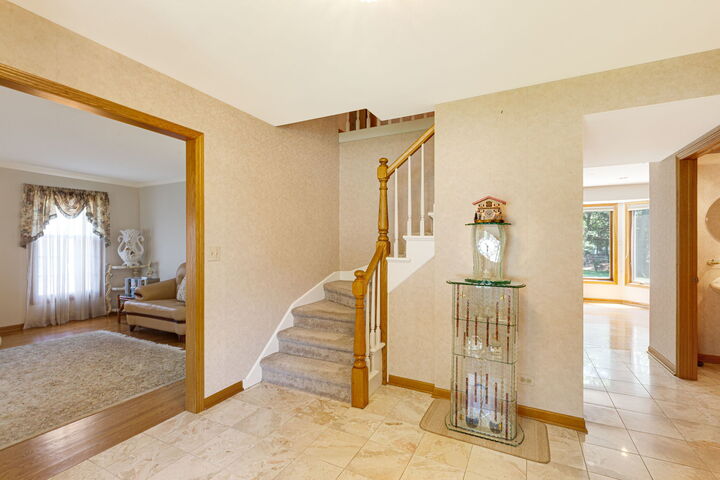 Property Photo:  1509 Lori Lyn Lane  IL 60062 