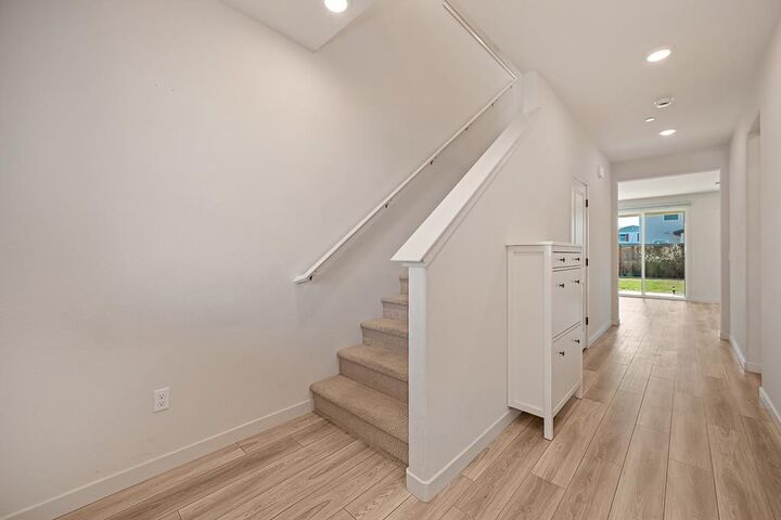 Property Photo:  412 Fallen Leaf Street  CA 95605 
